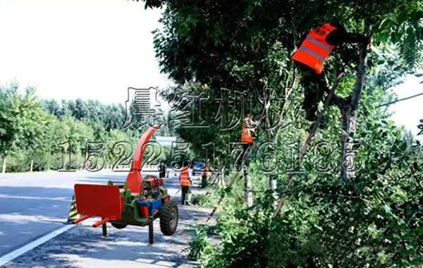 发往广东的道路树木养护树枝粉碎机